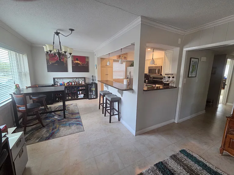 10100 Lake Shore Dr — Photo 2