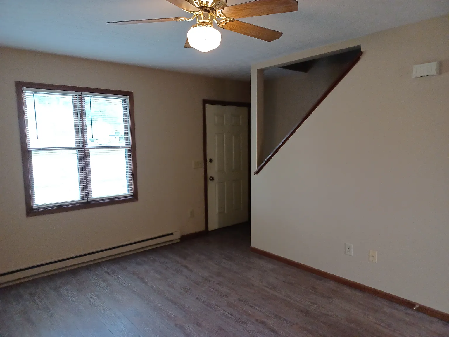 2 bed, 1.5 bath, 960 sqft, $1,200 — Photo 3