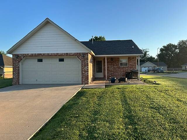 1st image of 1333 Damon Dr