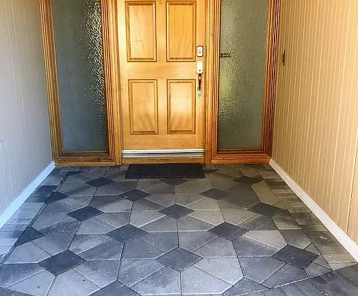 3rd image of 16301 Knollwood Dr