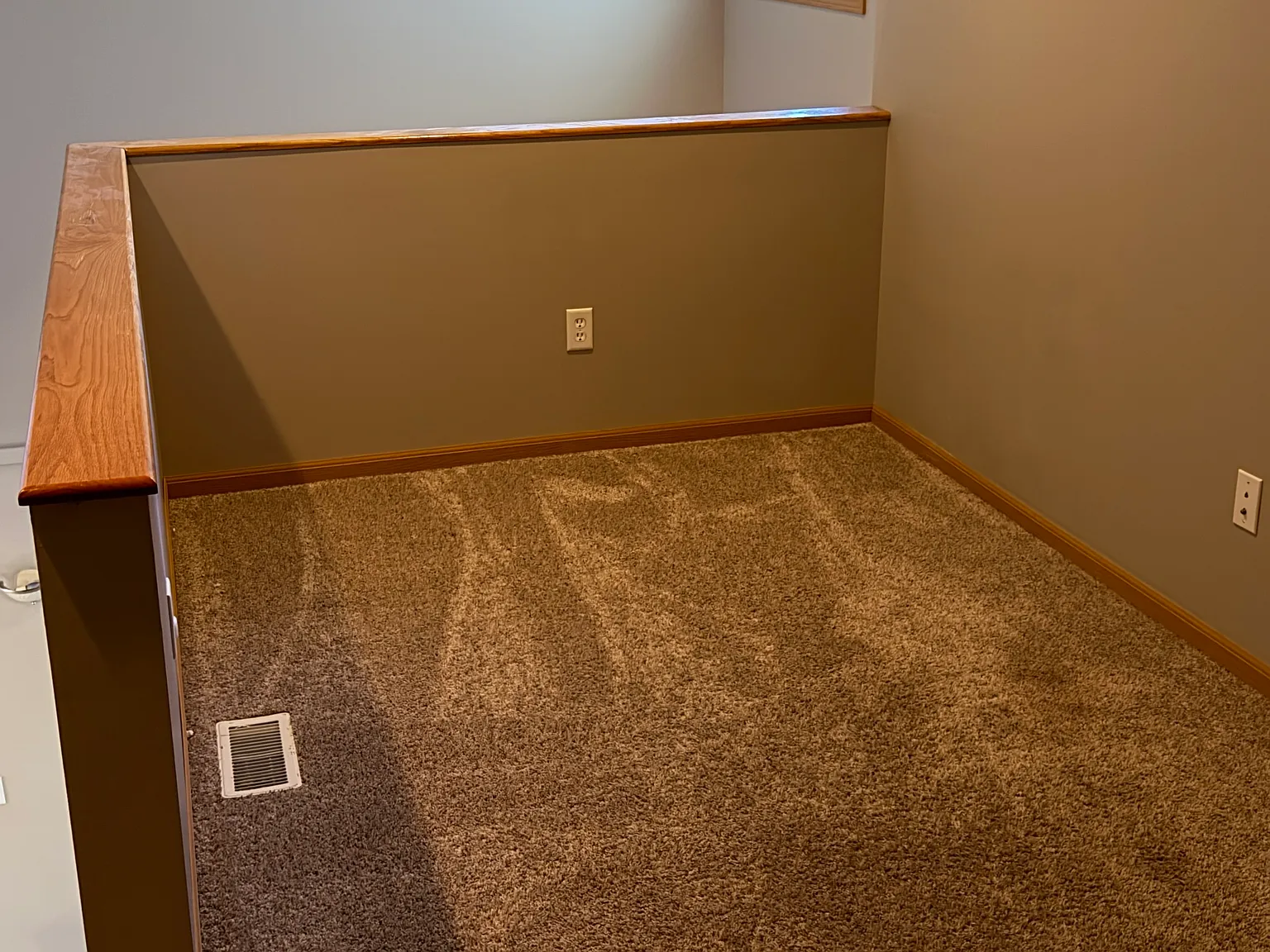 2454, 2456 Millview — Photo 4