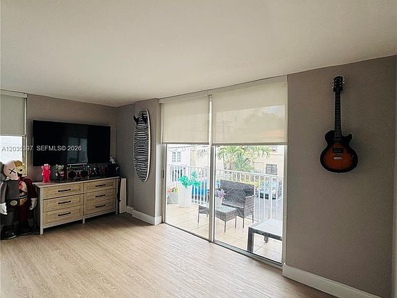 5th image of 1255 Collins Ave APT 208