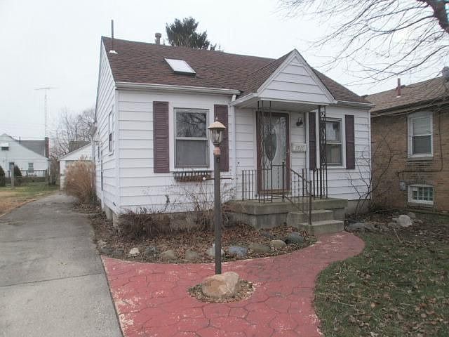1st image of 2920 Revere Ave