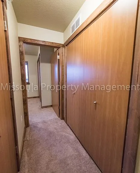 Midtown Apartments — Photo 20