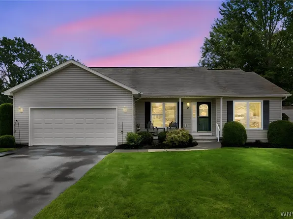2 Alexander Pkwy, North Tonawanda, NY 14120