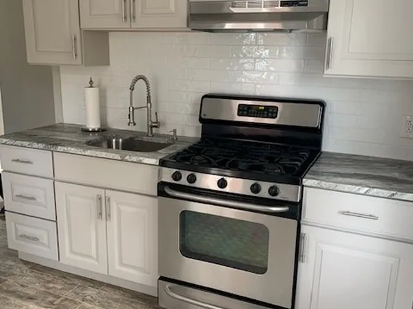 (undisclosed Address), New Rochelle, NY 10805
