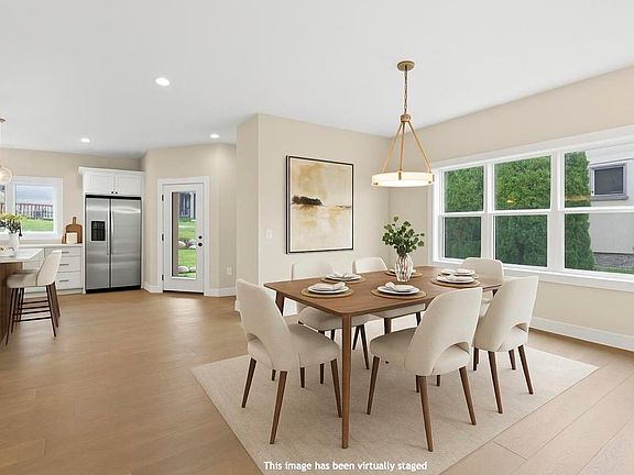 3rd image of 9066 Paddington Pkwy
