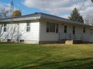 1903 Sunnydale Rd, Dixon, IL 61021