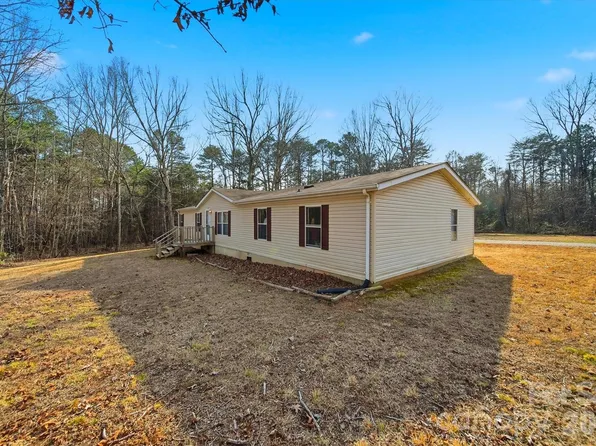107 10th St NE, Hildebran, NC 28637