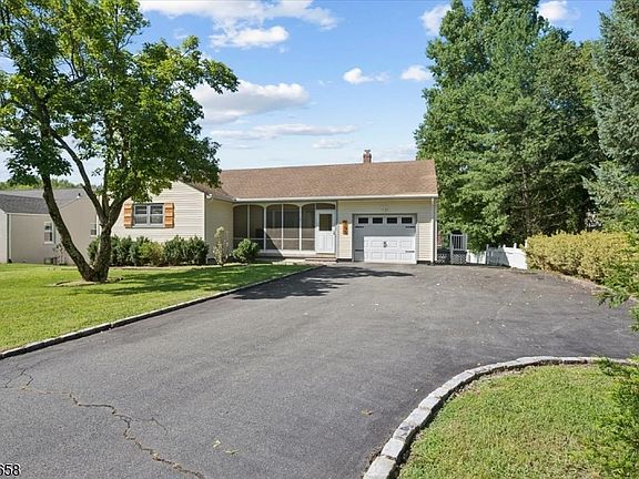 3rd image of 105 Parsippany Rd
