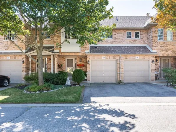 1276 Silvan Forest Dr #20, Burlington, ON L7M 4V8