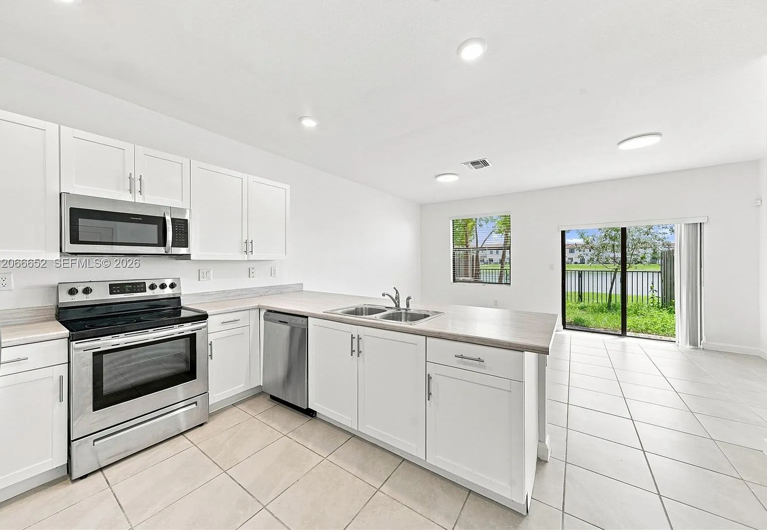 Enclave South Phase 2 — Photo 3