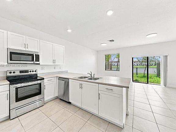 3rd image of 10018 SW 228th Ter