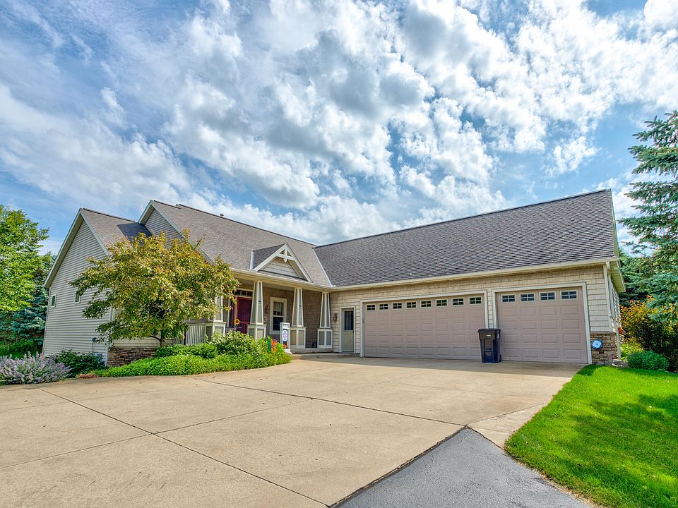 1st image of 4127 Pine Trail Ln