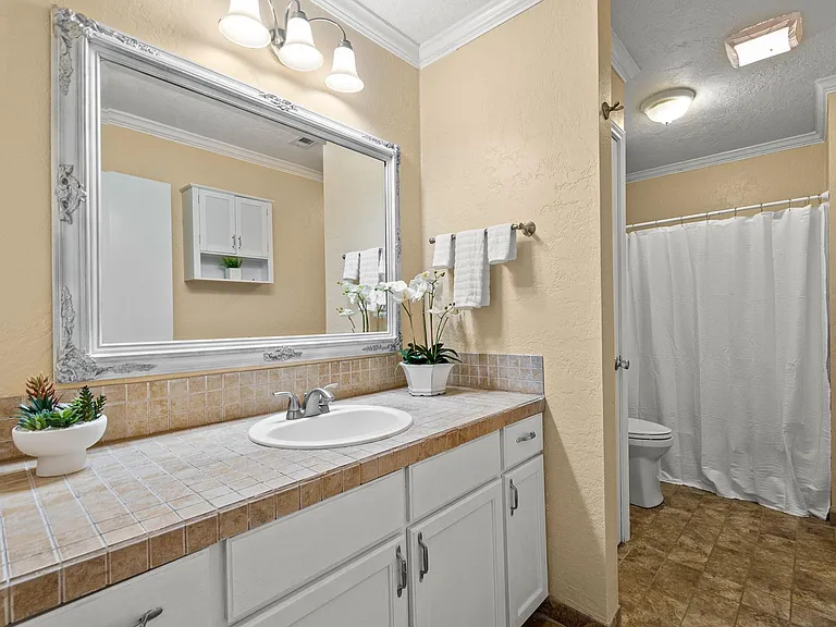 20 Clearview St — Photo 21