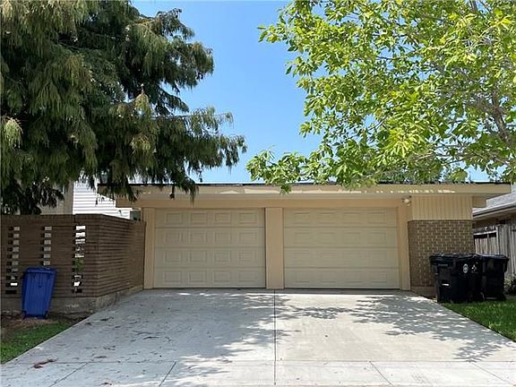 3rd image of 6701 Bellaire Dr