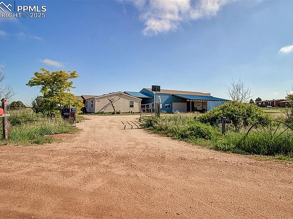 2nd image of 17260 Honeydew Ct