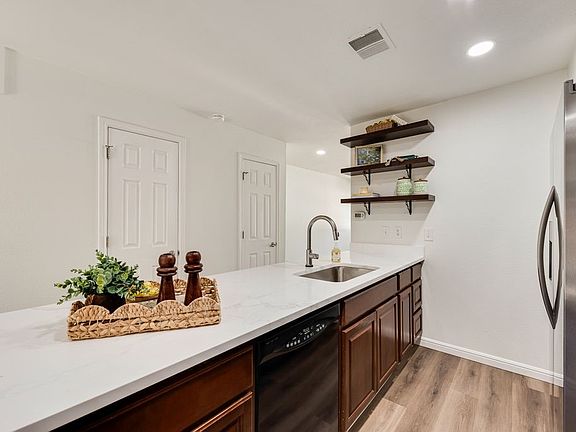 5th image of 190 Merlin Way