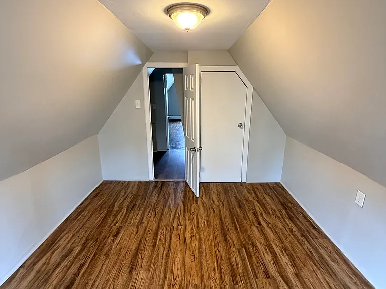 24 Shelter St #2-0 — Photo 8