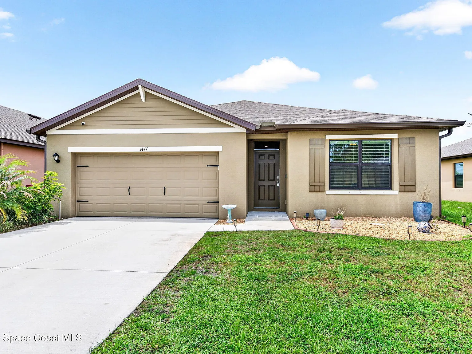4 bed, 2.0 bath, 1918 sqft, $2,250 — Photo 1