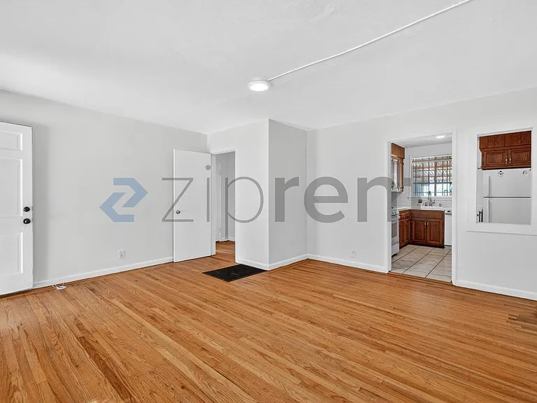 365 S 38th St — Photo 7