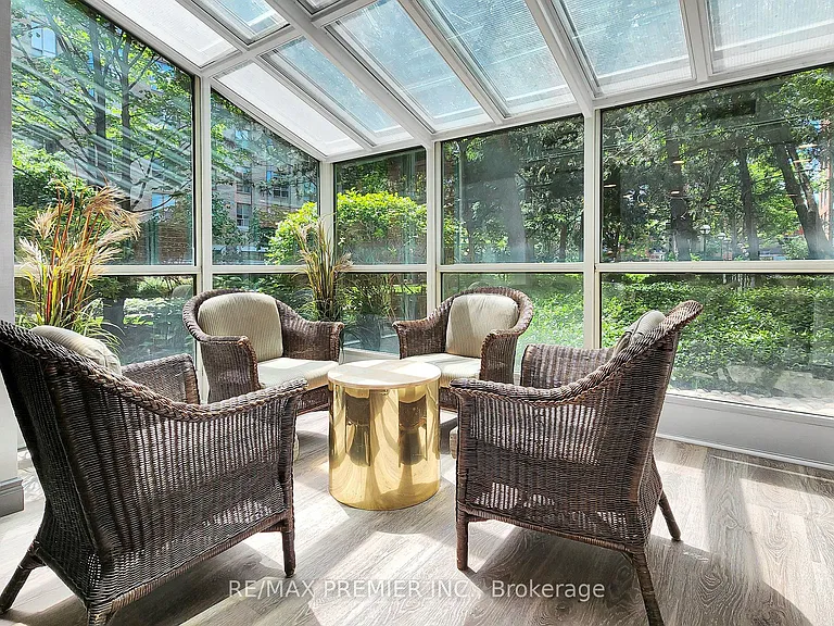 95 Prince Arthur Ave #Penthouse 824 — Photo 40