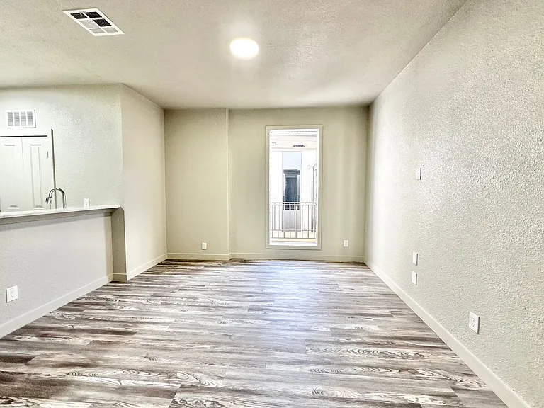 1600 Scripture St — Photo 15