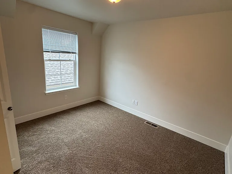 2132 W Sussex Ave — Photo 23