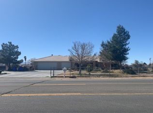 13926 Navajo Rd, Apple Valley, CA 92307