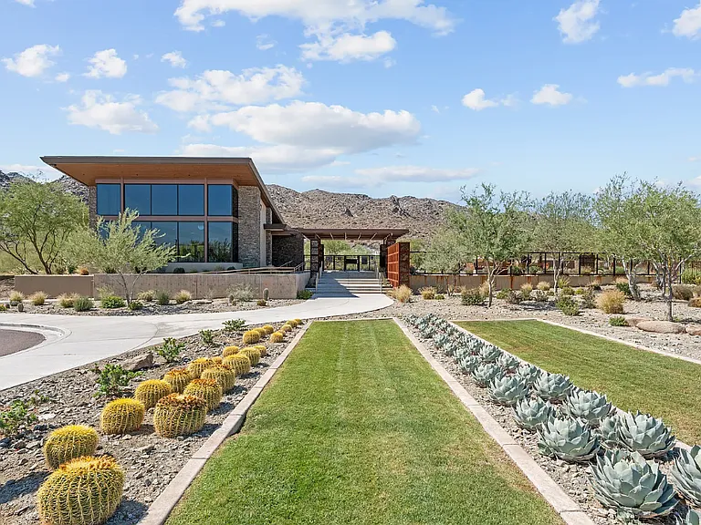 1172 E Kachina Trl — Photo 41