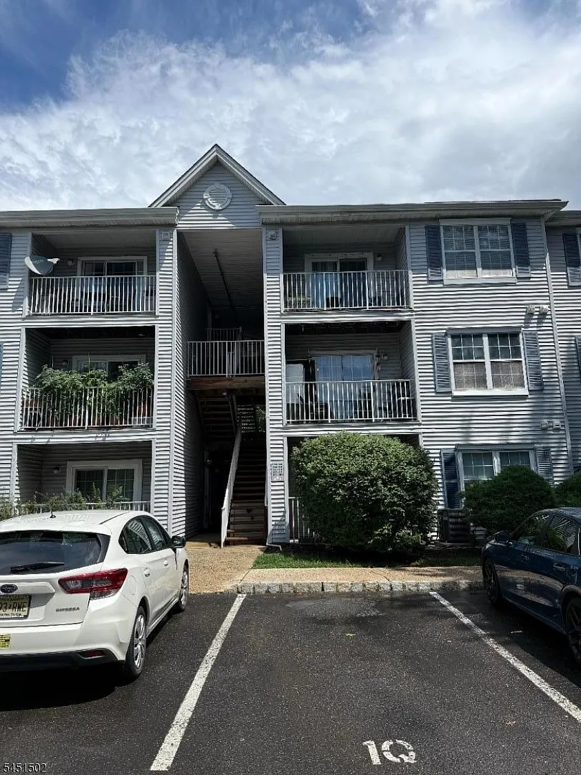 2 bed, 2.0 bath, $2,350 — Photo 1