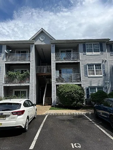 107 Stratford Pl Photo 1