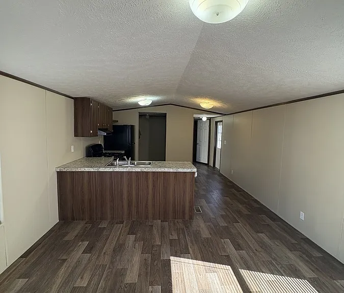 17 Amos Valley Dr — Photo 3