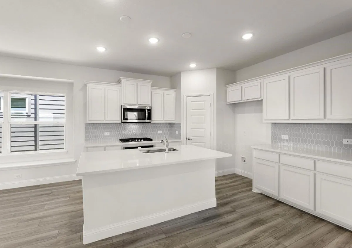 4 bed, 2.5 bath, 2214 sqft, $2,545 — Photo 4