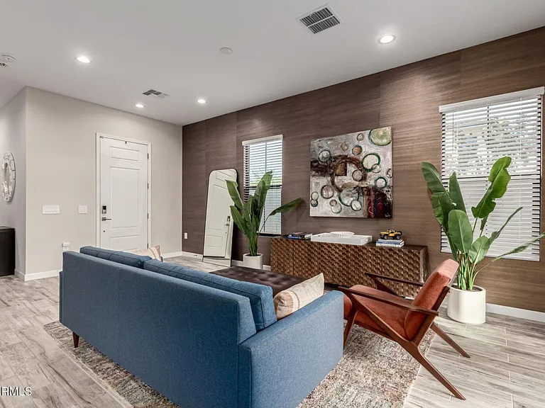 4810 E Helena Dr — Photo 6