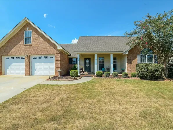 64 Curlee Way, Wetumpka, AL 36092