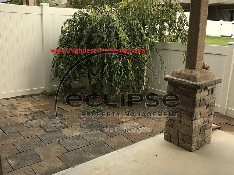 2463 1/2 Theresea Ln — Photo 5