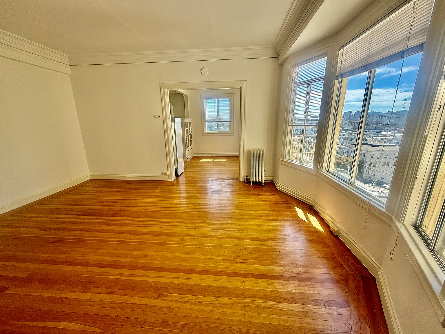 Studio, $3,700 — Photo 2