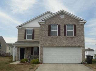 927 Saraina Rd, Shelbyville, IN 46176