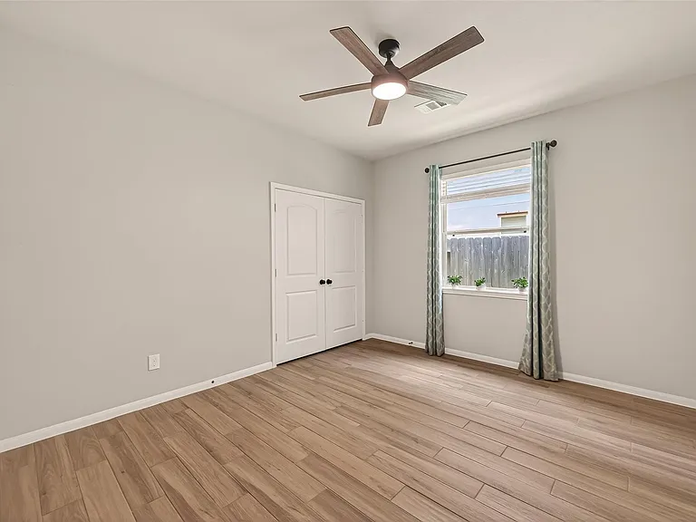 24015 Purple Clover Ln — Photo 29