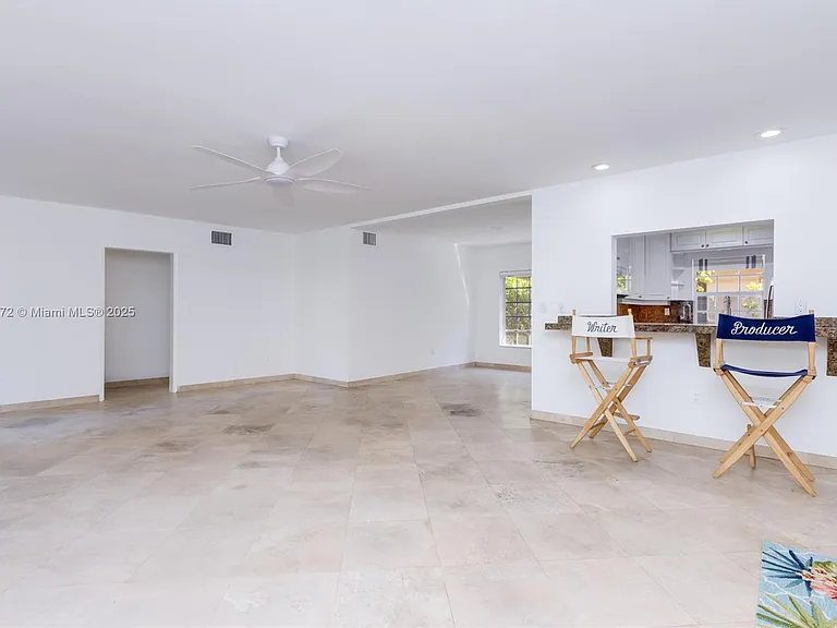 60 Park Dr #C — Photo 3