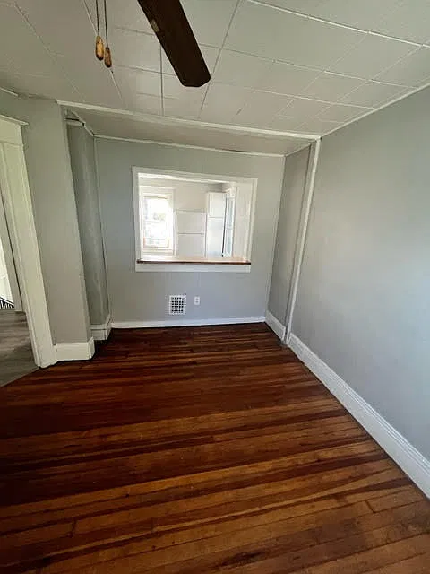 319 Carter Street (Pythian) - Up — Photo 2
