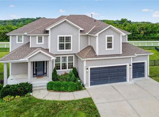 9535 Courtney Ave, Kansas City, MO 64138