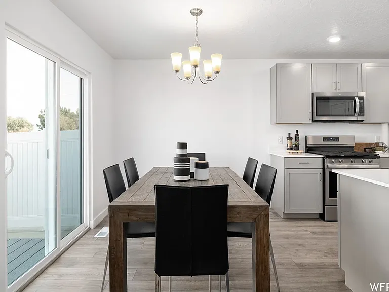 1077 Jack Dr — Photo 10