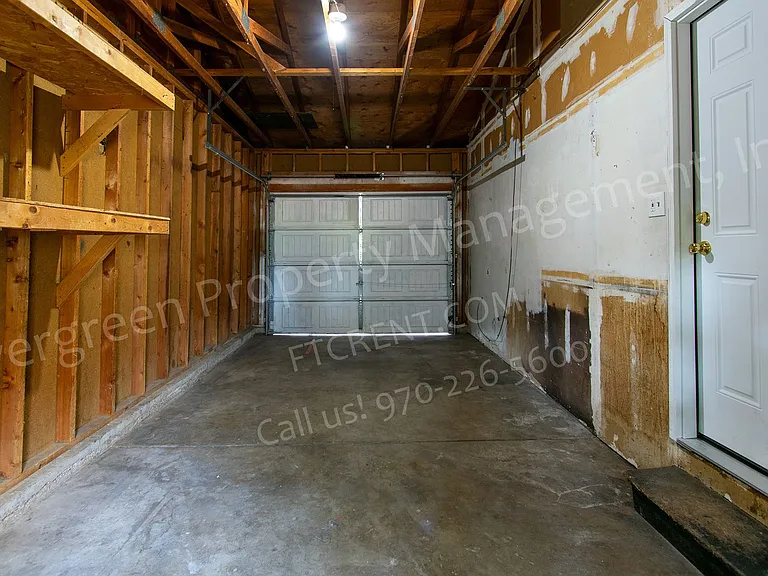 1912 W Plum St — Photo 22
