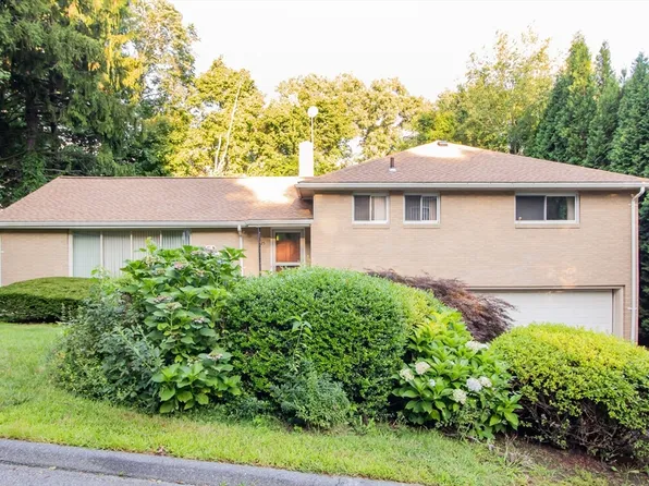 25 Valley Hill Dr, Worcester, MA 01602