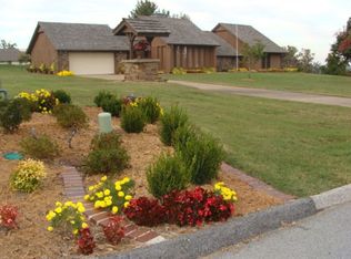 129 Woodcliff Dr, Springdale, AR 72764