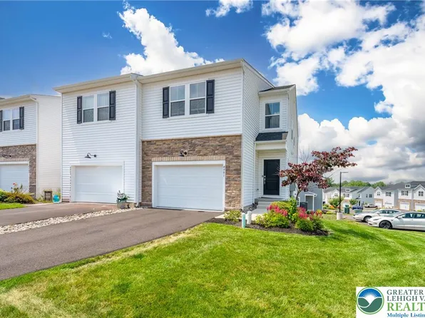 4901 Brookside Ct, Coopersburg, PA 18036