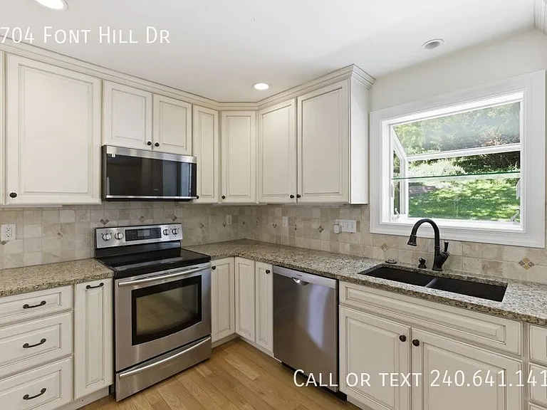 3704 Font Hill Dr — Photo 13