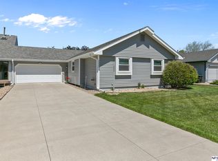 15322 R St, Omaha, NE 68137